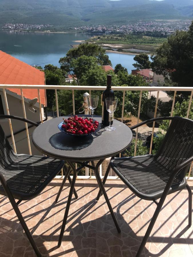 Apartmani Lidija Karin Donji Donji Karin Екстериор снимка
