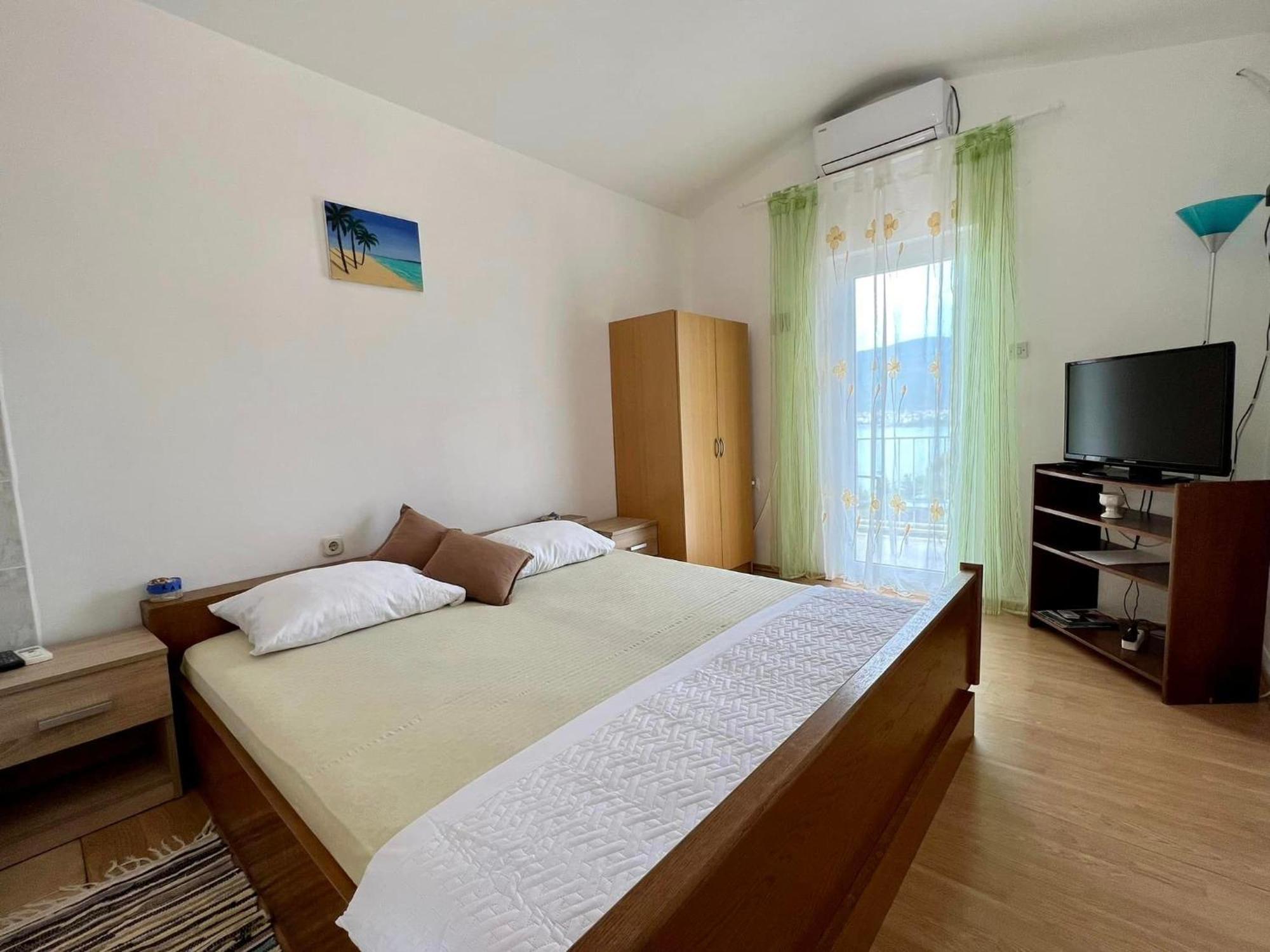 Apartmani Lidija Karin Donji Donji Karin Екстериор снимка
