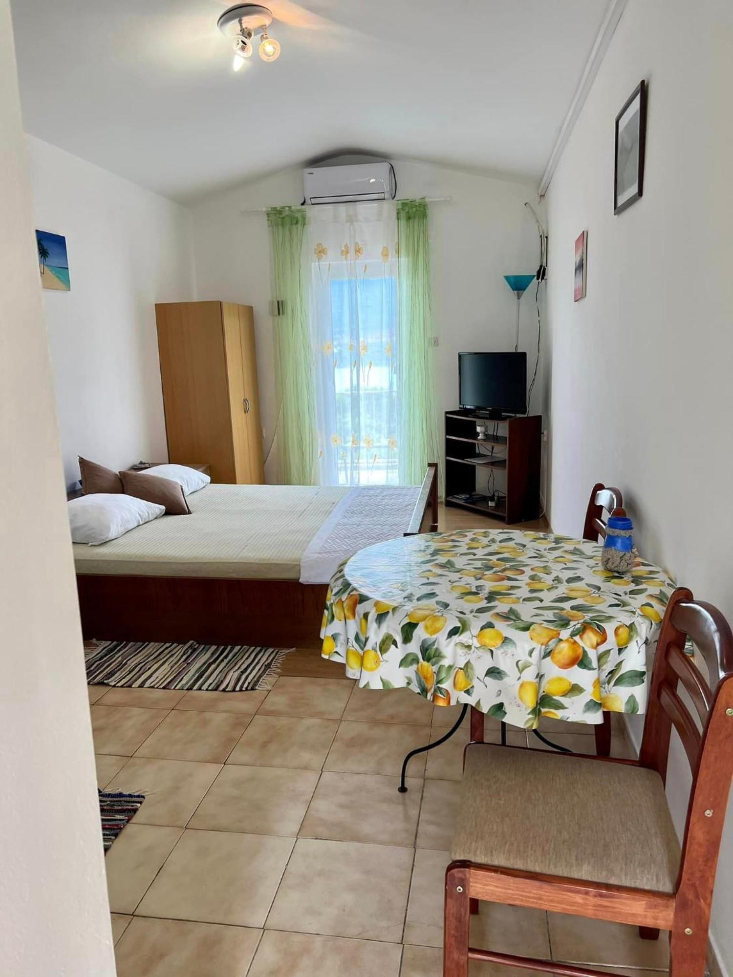 Apartmani Lidija Karin Donji Donji Karin Екстериор снимка