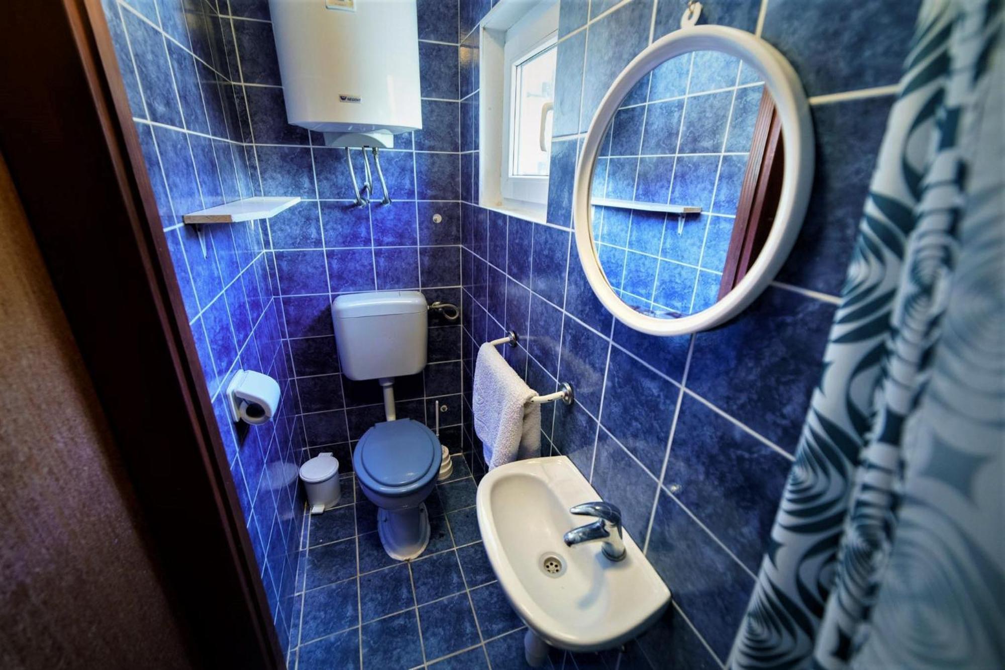 Apartmani Lidija Karin Donji Donji Karin Екстериор снимка