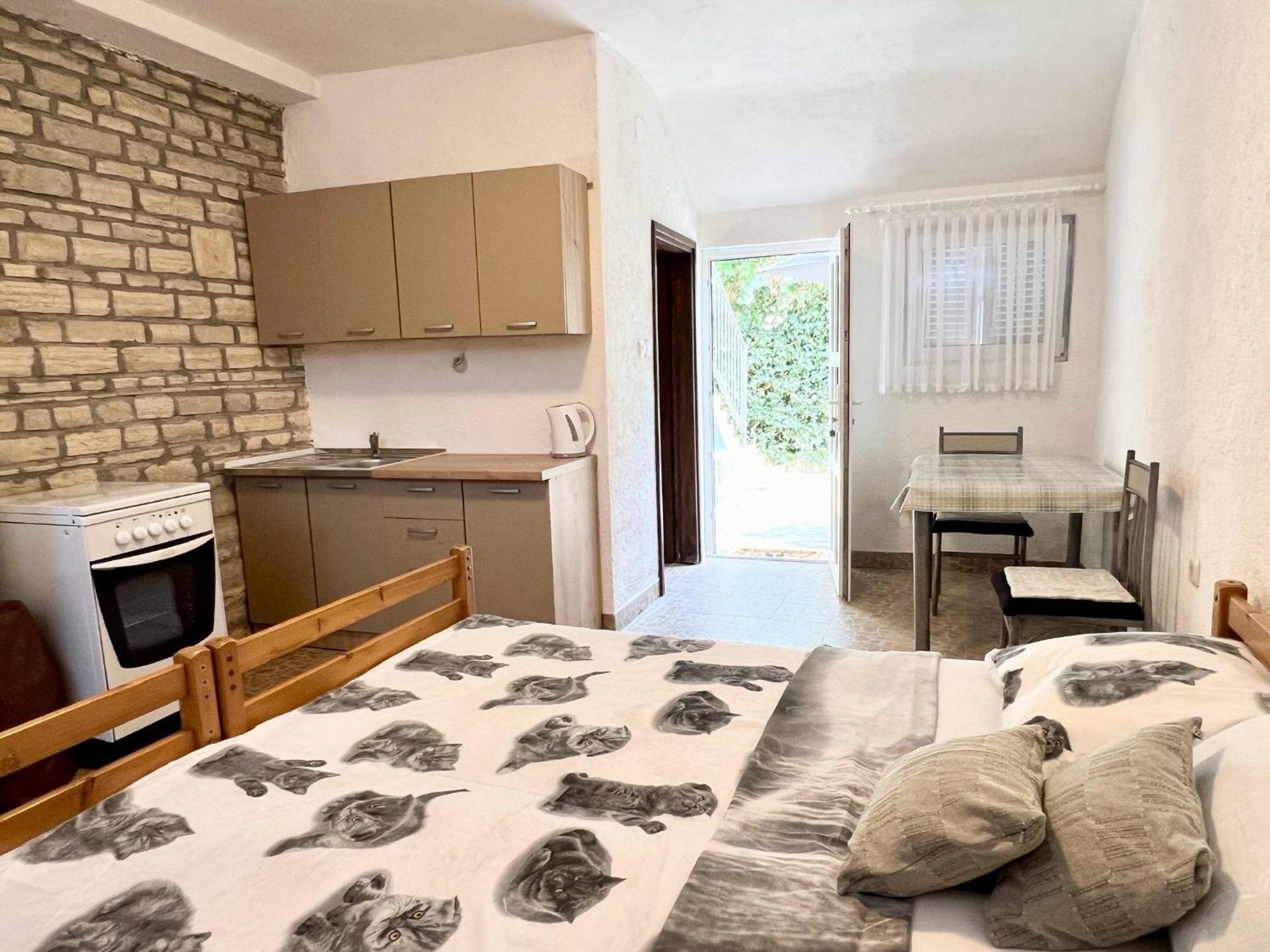 Apartmani Lidija Karin Donji Donji Karin Екстериор снимка